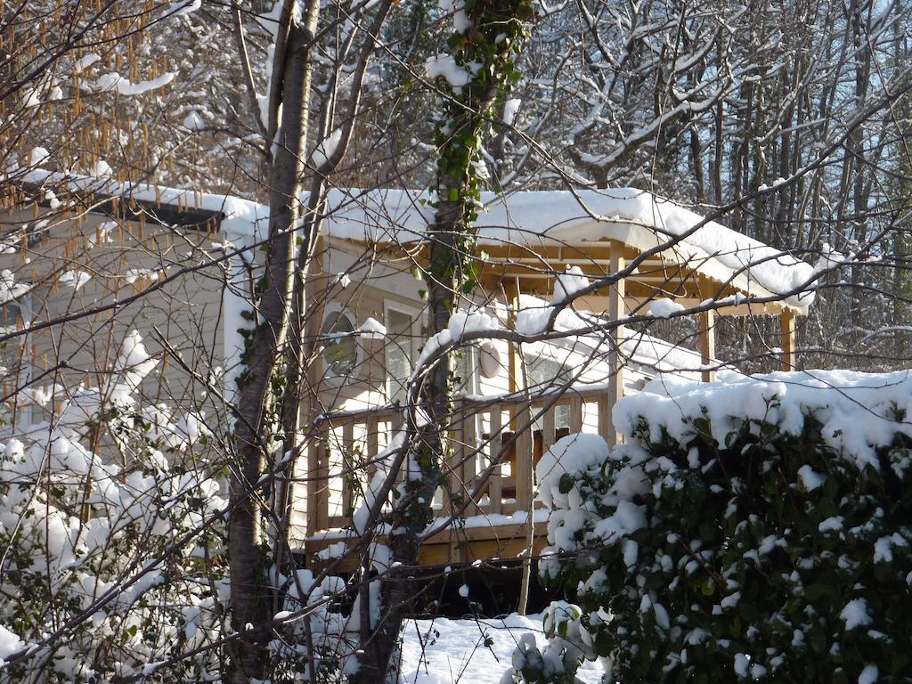 Camping Le Rey Louvie Juzon Rom bilde