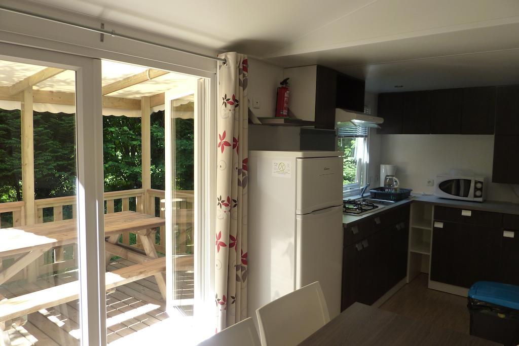 Camping Le Rey Louvie Juzon Rom bilde
